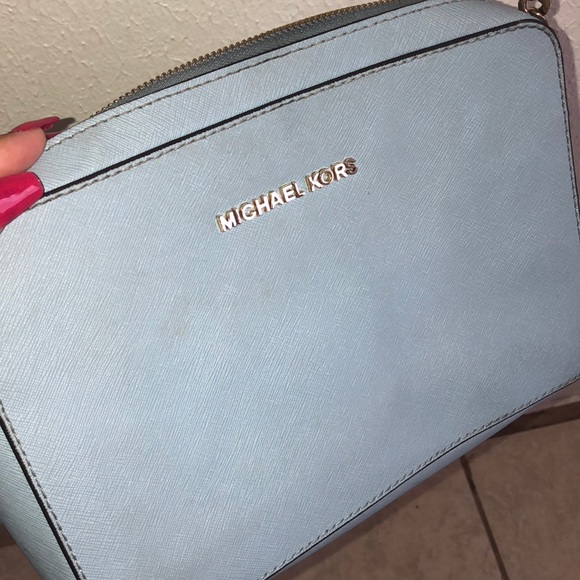 Michael Kors Handbags - Michael Kors Crossbody bag Michael Kors Handbags - Michael Kors Crossbody bag